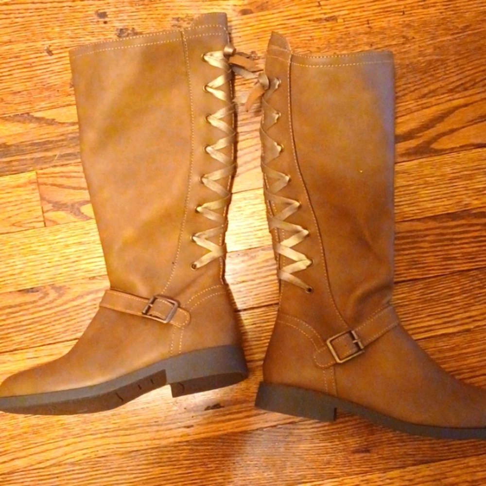 Girls boots